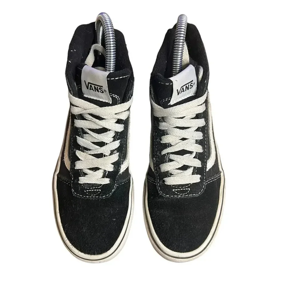 Vans SK8-Hi Black & White High Top Suede‎ Sneakers Men’s 6.0 / Women’s 7.5